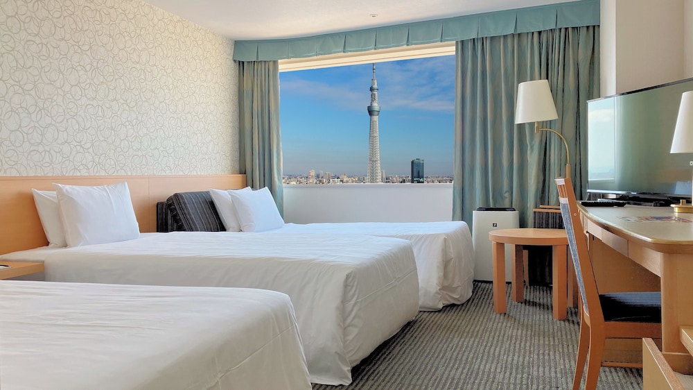 Sky, Tree, Twin Beds, with View, Sofa