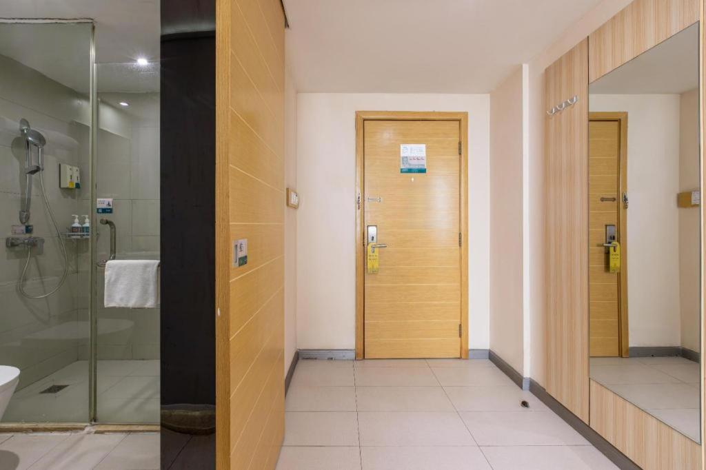 City Comfort Inn Wuhan Fengshu Er Road Baijin Mansion 49/49