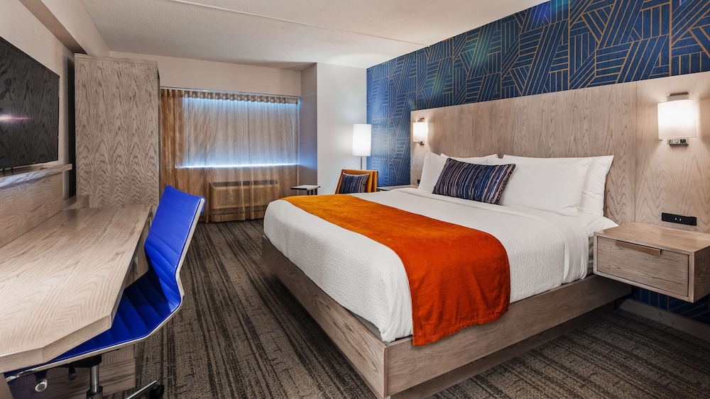 Best Western Plus Landmark Inn 12/43