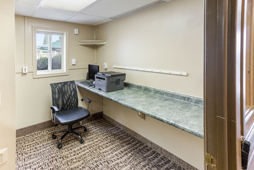 Quality Inn & Suites Plattsburgh 37/41