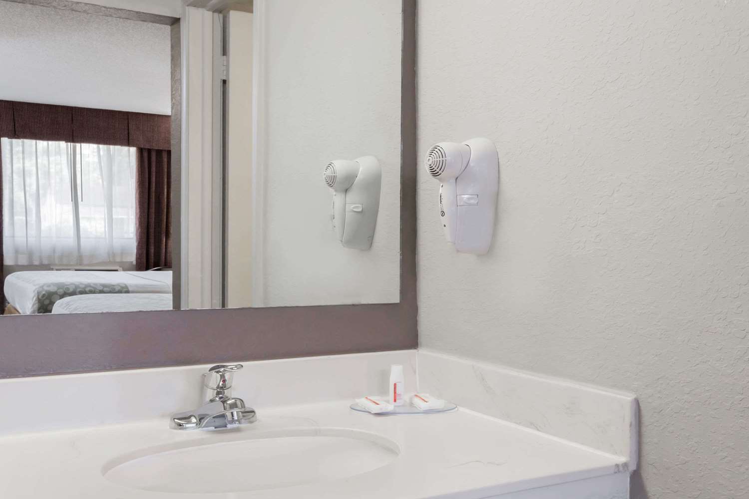 Days Inn By Wyndham St Augustine/Historic Downtown 23/25