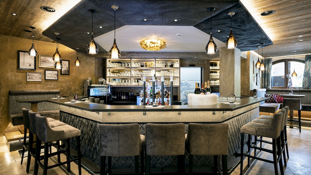 Almhof Hotel 34/48