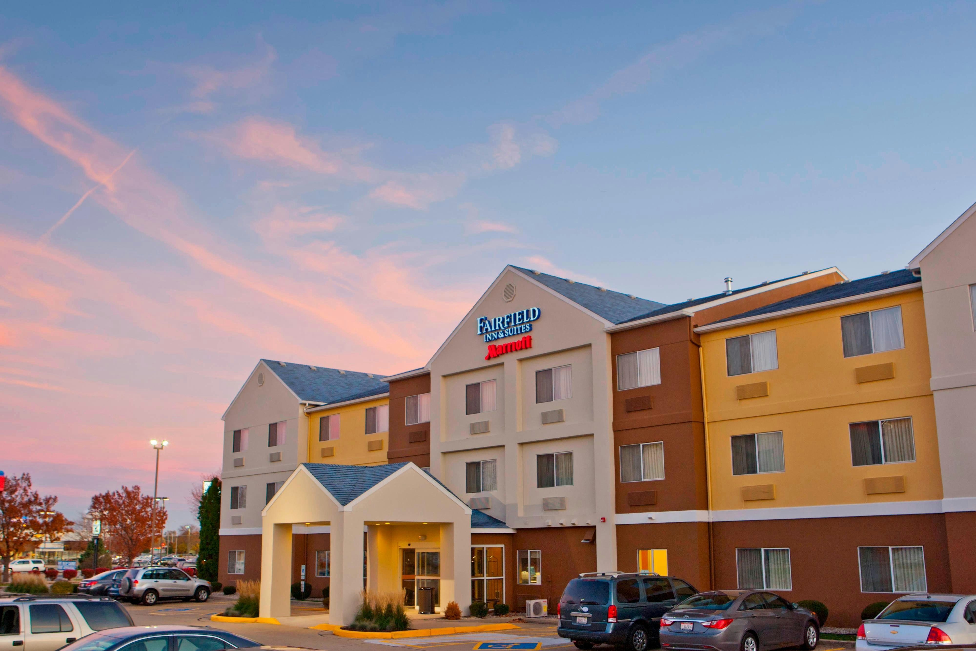 Fairfield Inn Suites Champaign 1/9