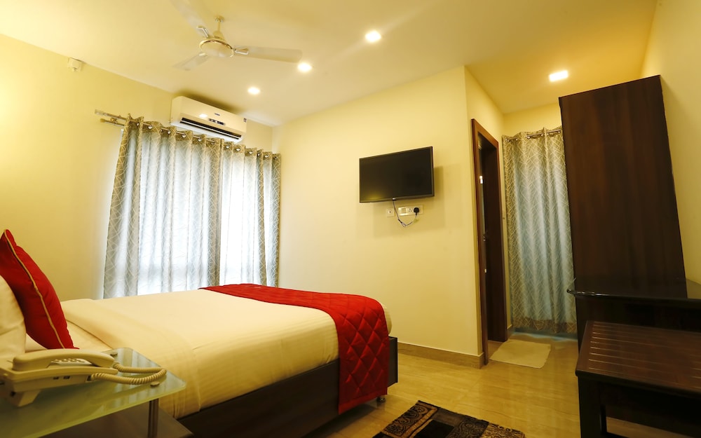 Breeze Suites Transit Hotel 25/34