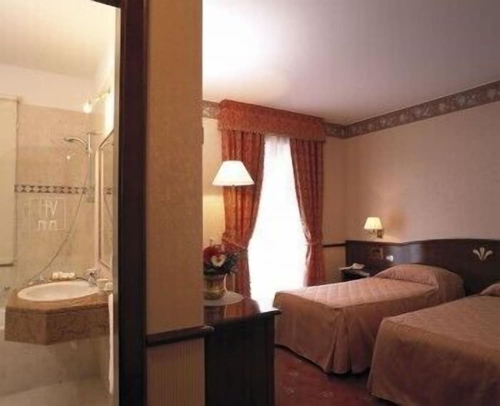 Hotel della Ville 27/55