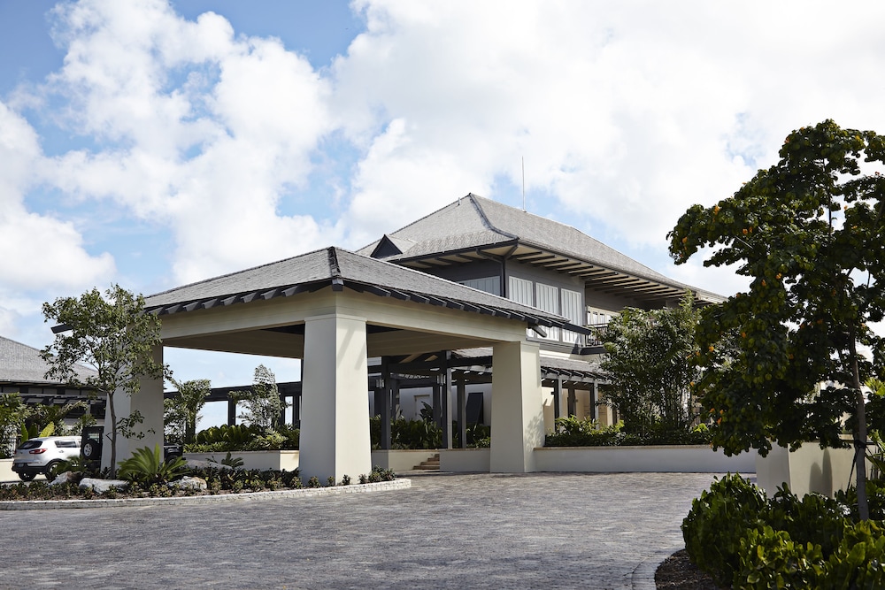 The Island House 2/70