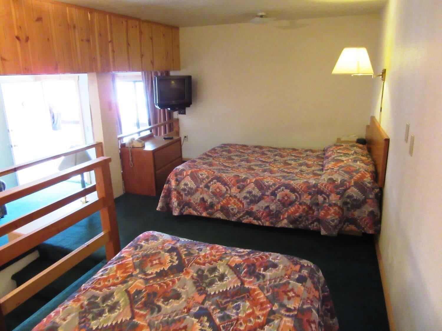 Standard, Multiple Beds