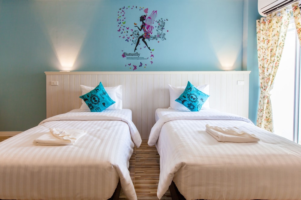 Gallery Lake View Hotel 47/64