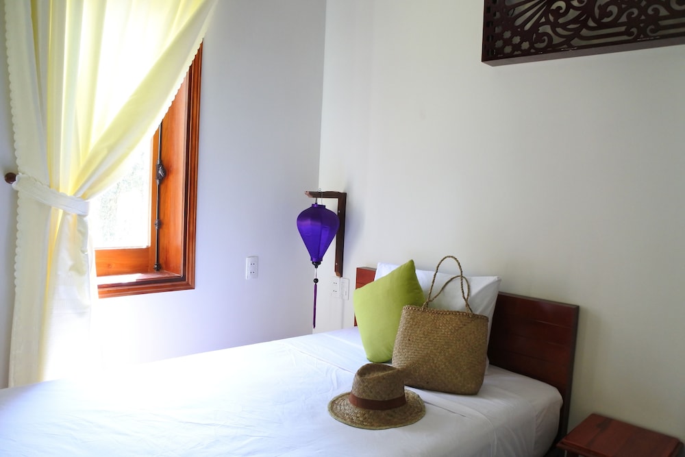 Hoi An Osaka Riverside Villa & Spa 36/48