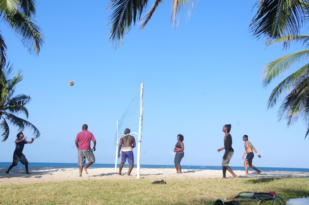 Jacaranda Indian Ocean Beach Resort 33/40