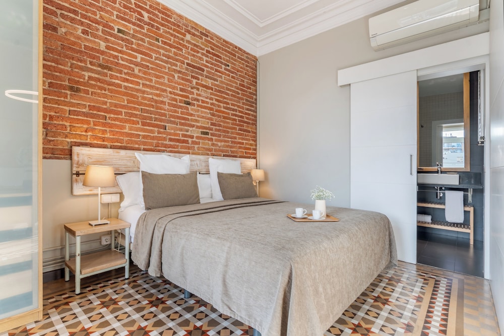 Fuster Apartments 12/50