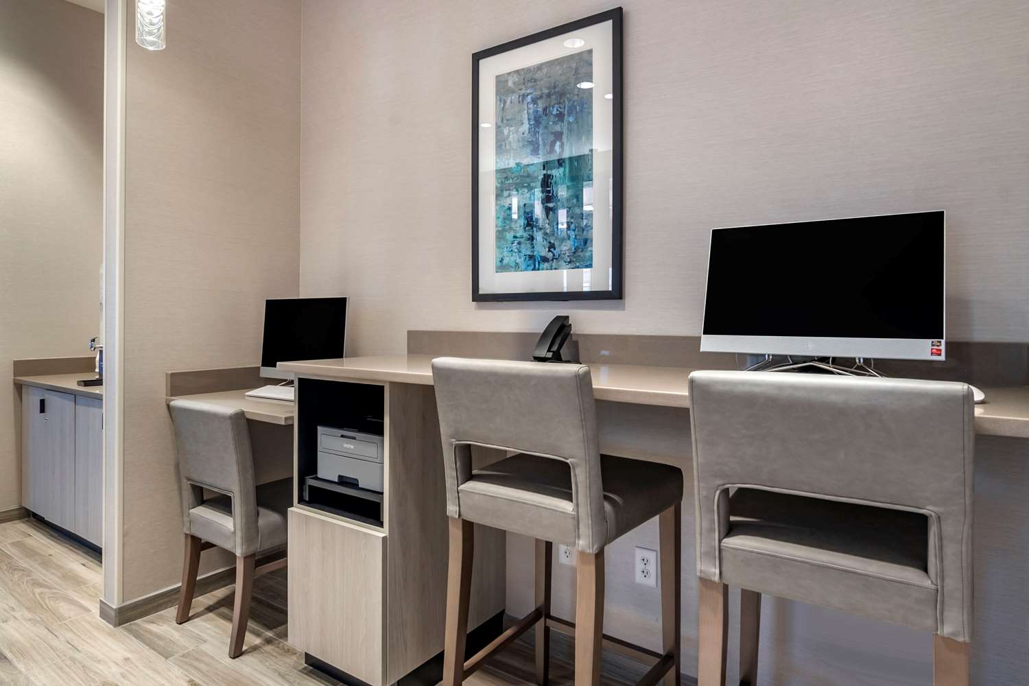 Comfort Suites Grandview - Kansas City 15/20