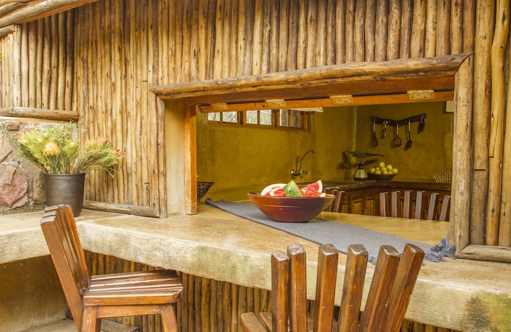 Littlebush Private Lodge 16/38