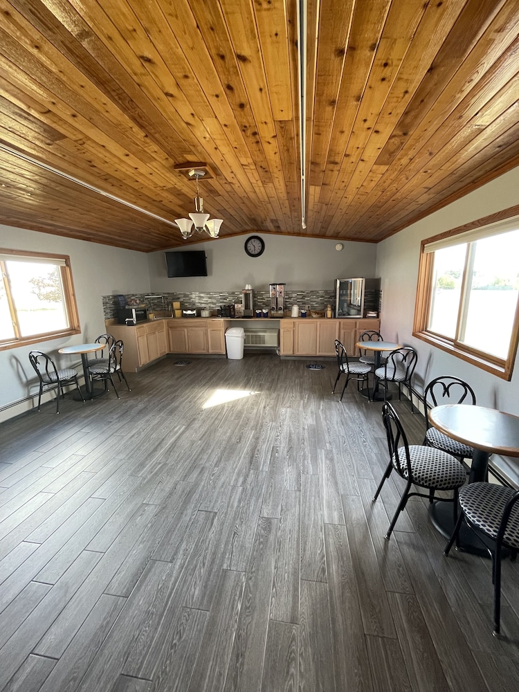 Days Inn By Wyndham Alpena 26/28