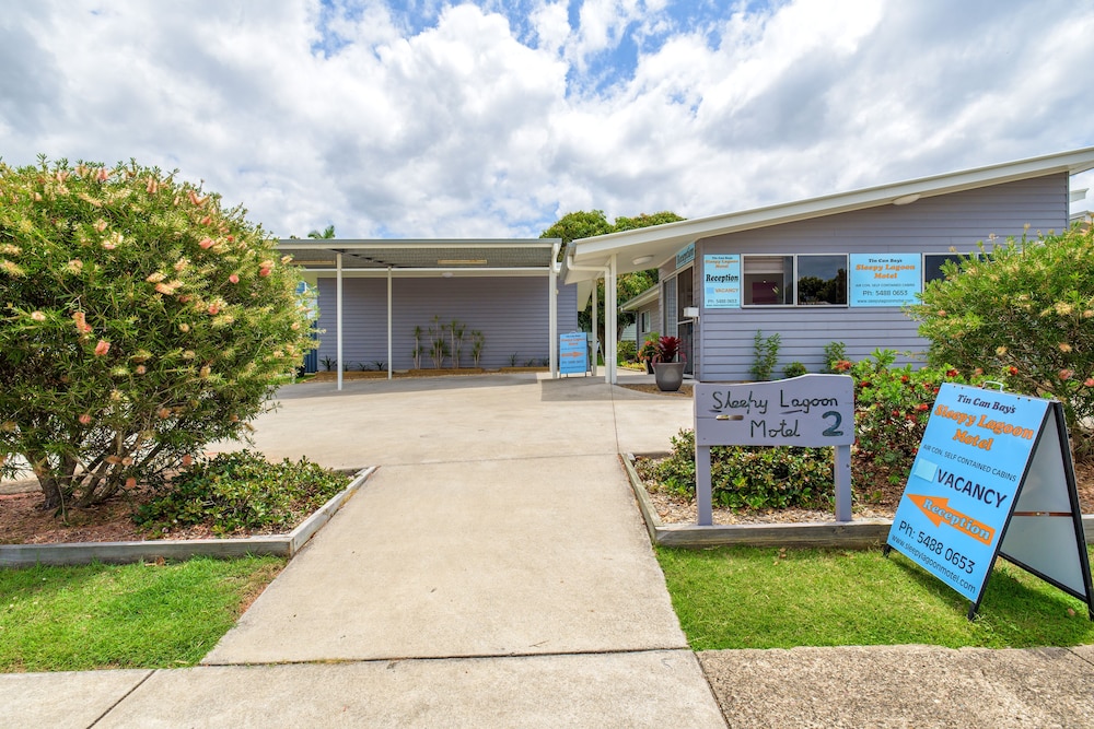 Tin Can Bay's Sleepy Lagoon Motel 34/42