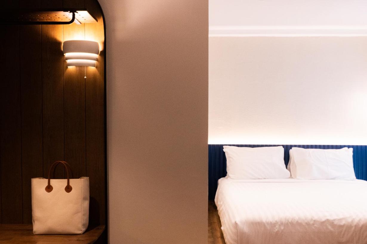 Deluxe, King Bed