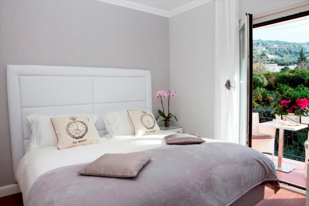 Bougainvillea Relais 19/50