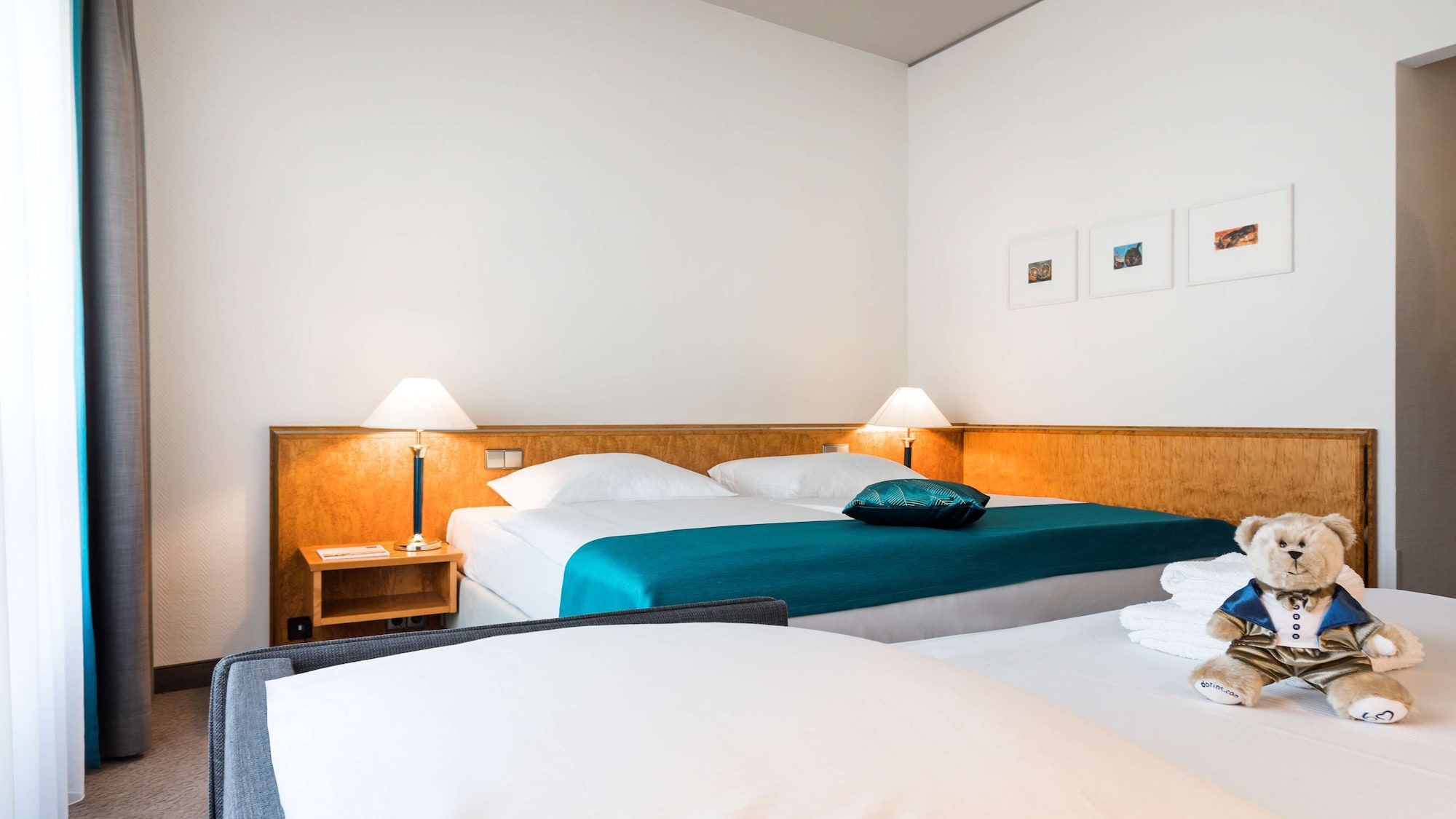 FAMILY, DOUBLE BED