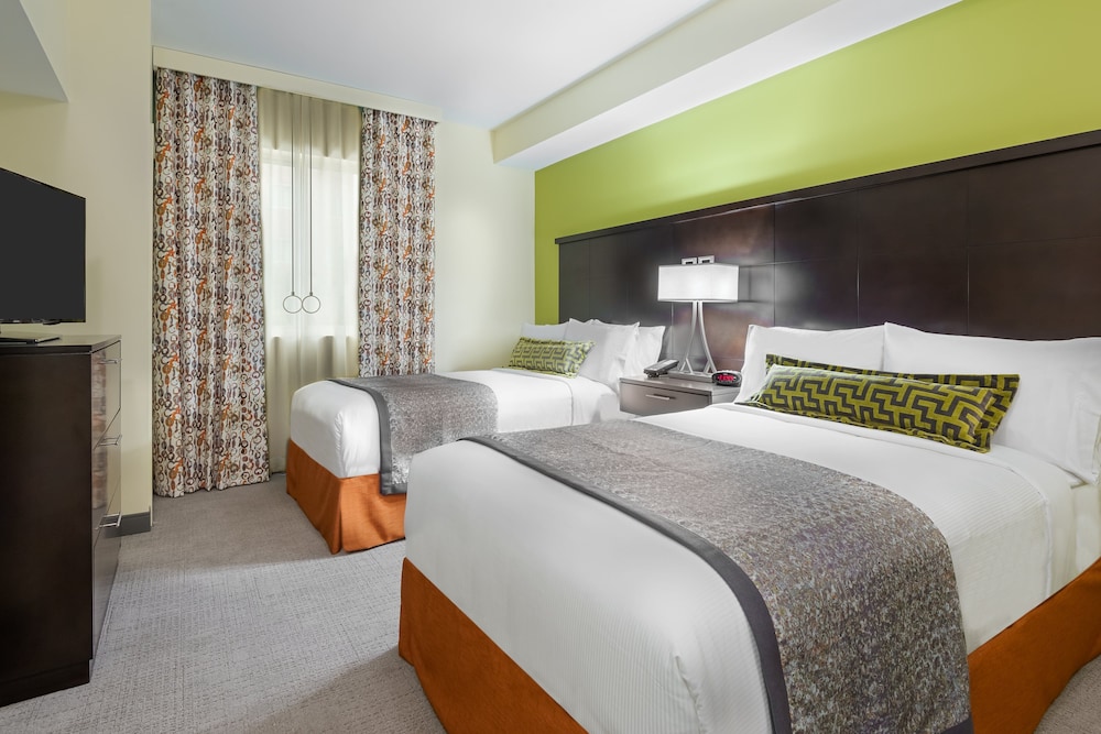 Staybridge Suites Miami International Airport 10/77