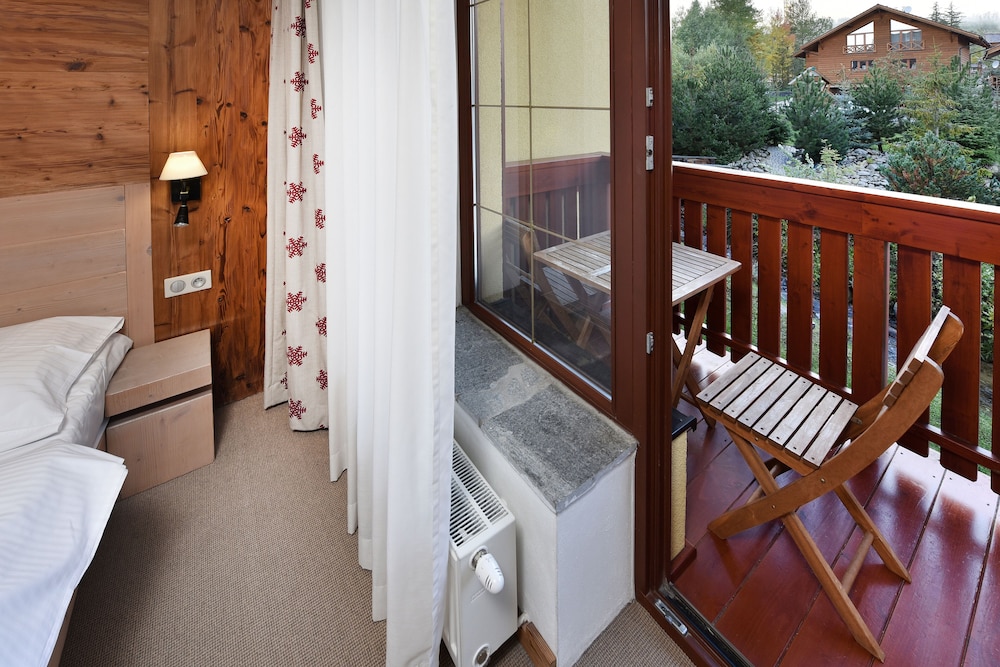 Kukucka Hotel 67/67