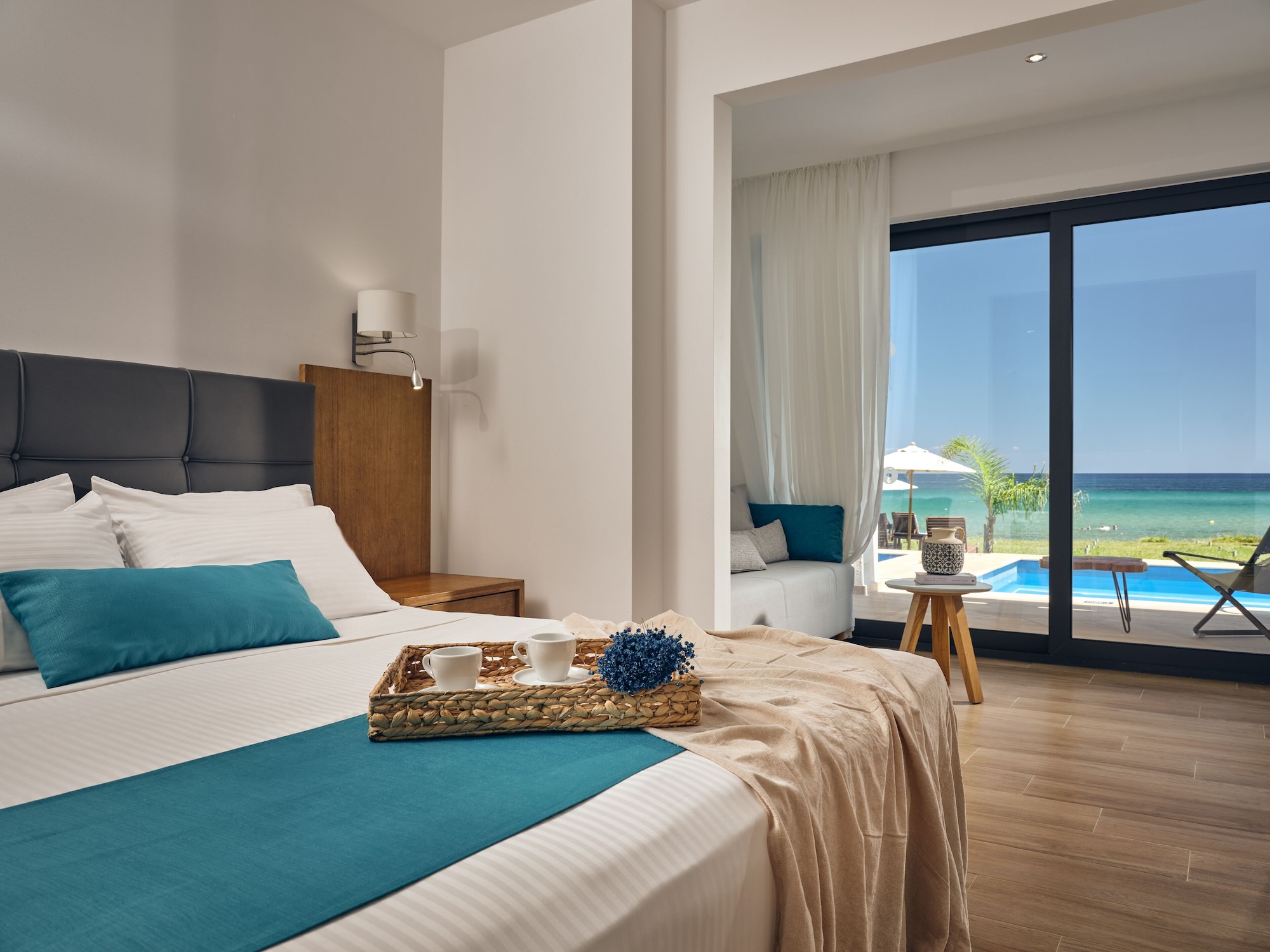 SUITE, SEA SIDE, PRIVATE POOL