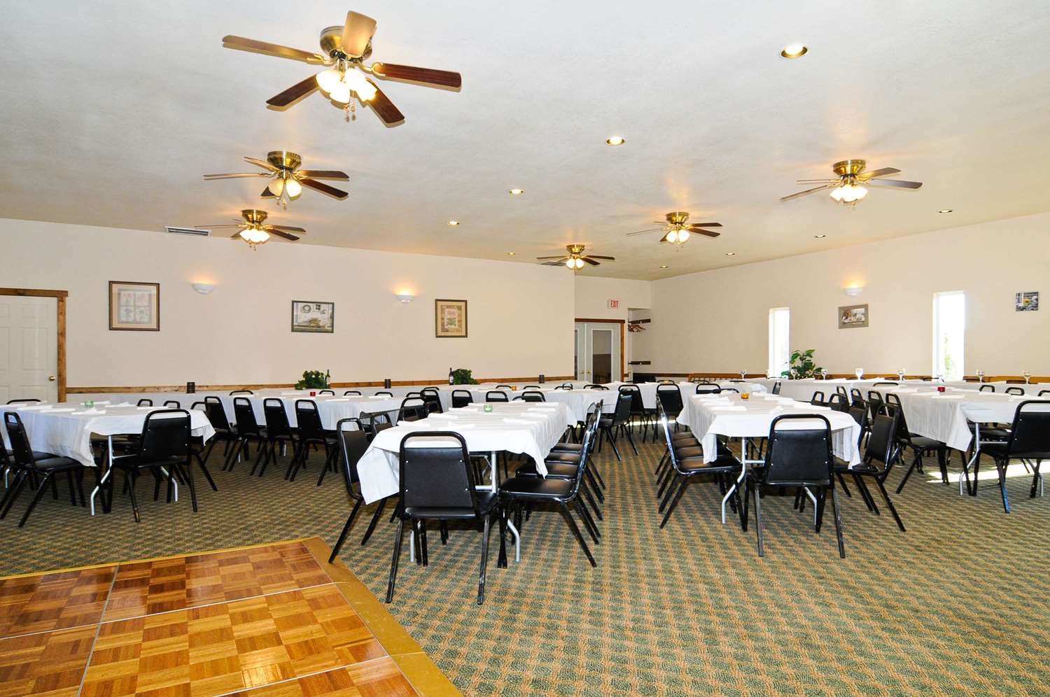 SureStay Plus by Best Western Berkeley Springs 34/38