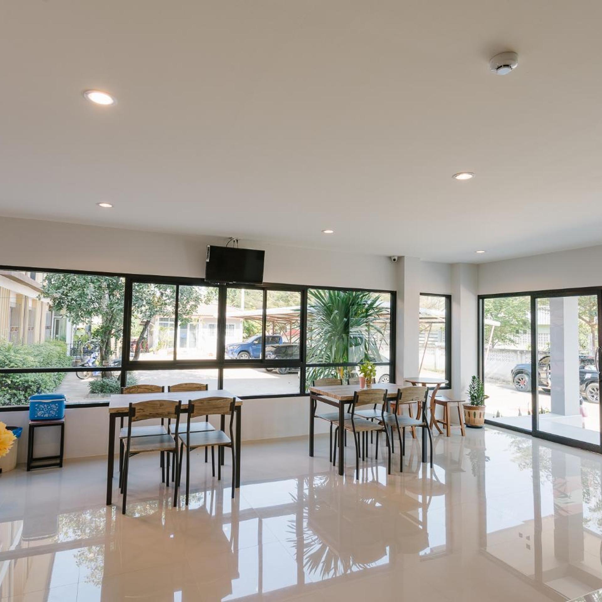 Thepchamrat Boutique Hotel 27/33