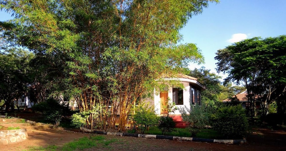 Green Hills Lodge 22/26
