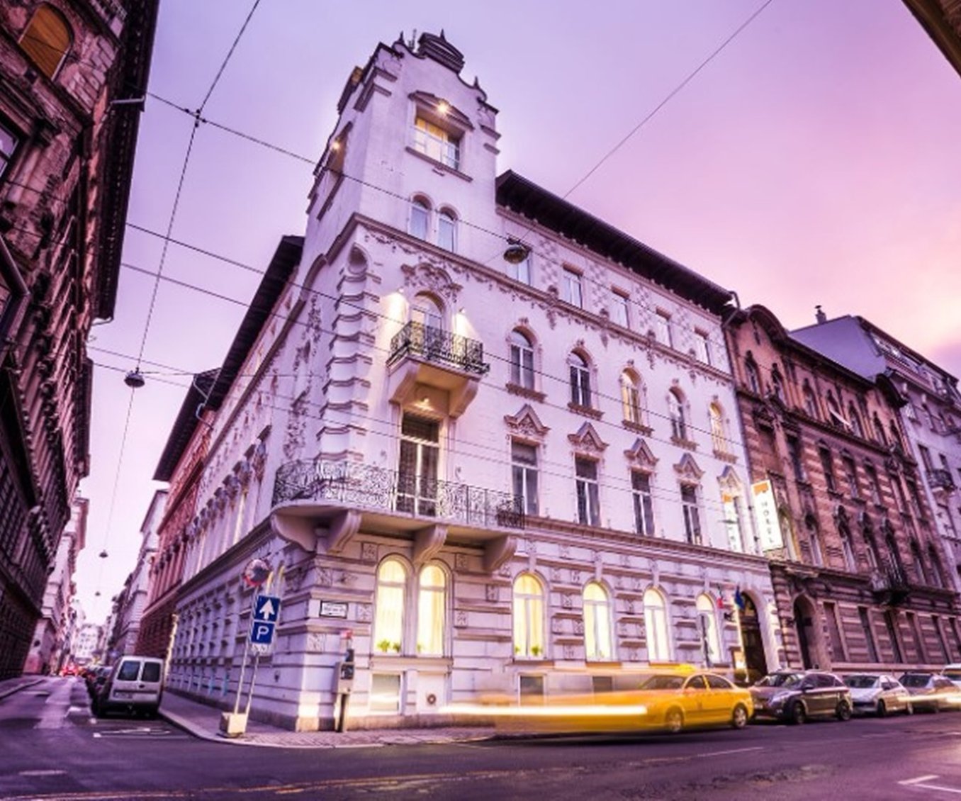 Ikonik Parlament 1/29