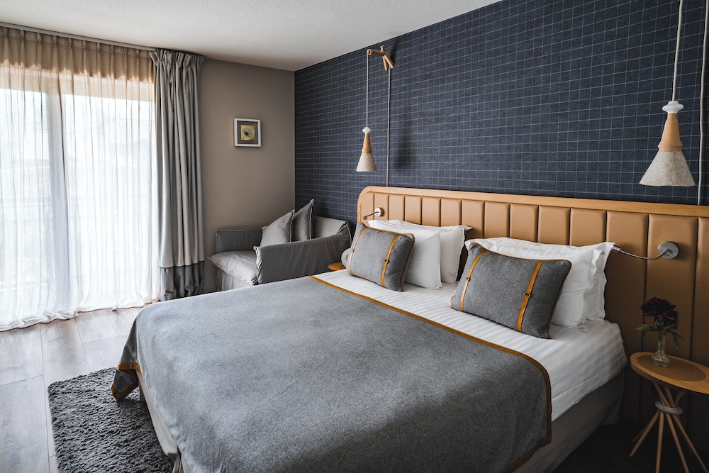 Heliopic Hotel Spa 28/72