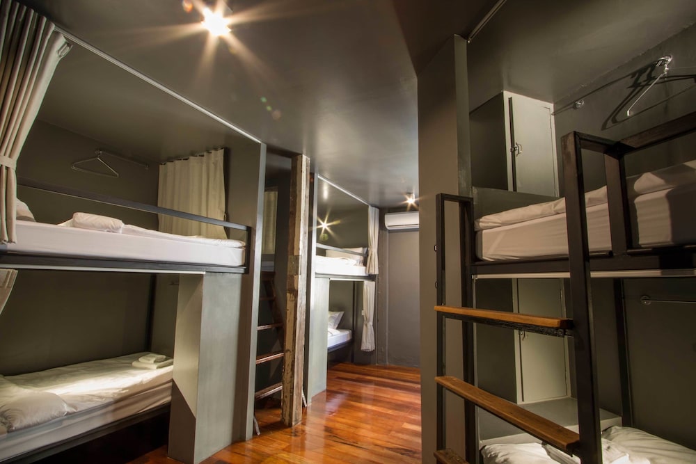 Here Hostel 56/66