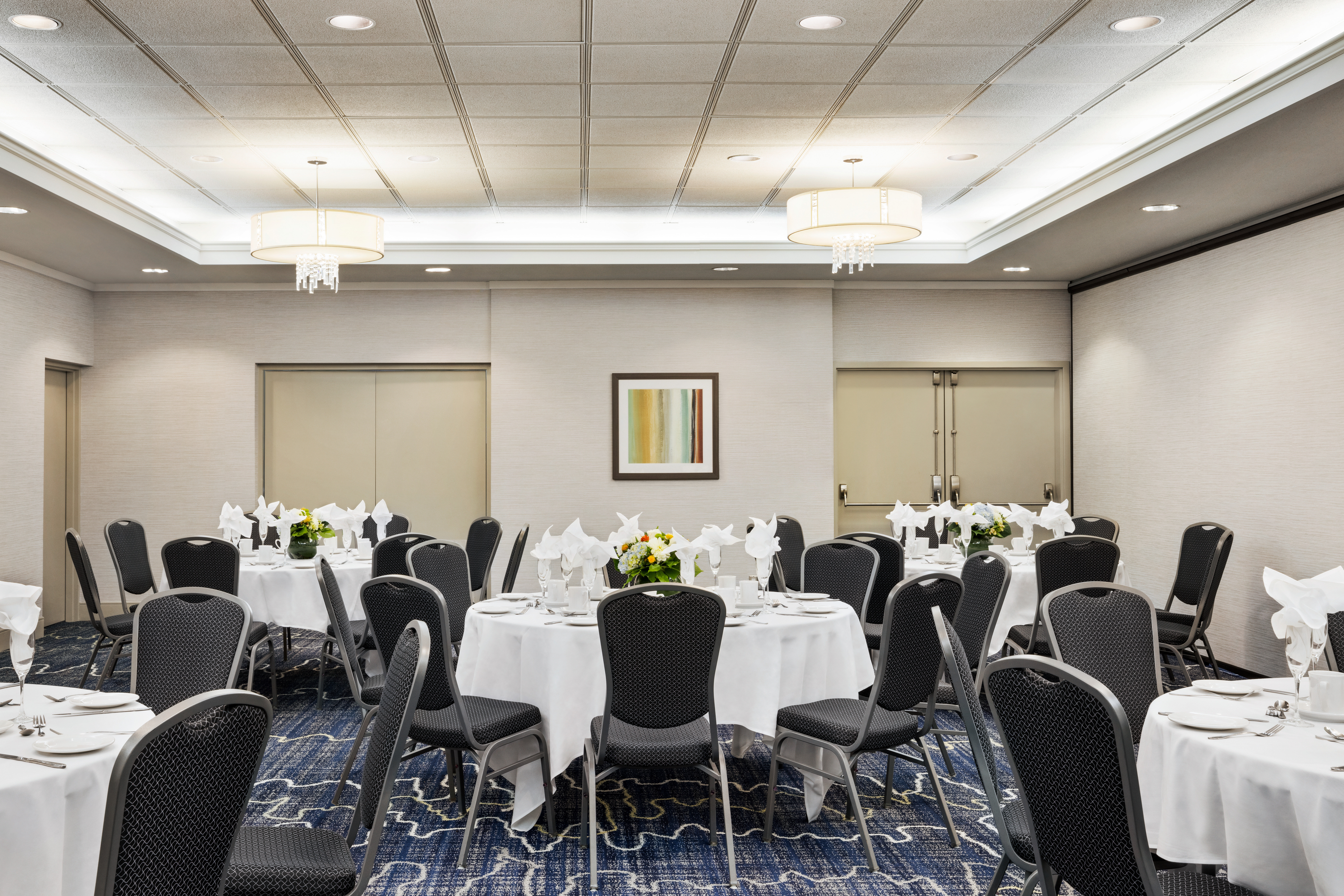 Holiday Inn Express Vancouver Metrotown Burnaby 40/50