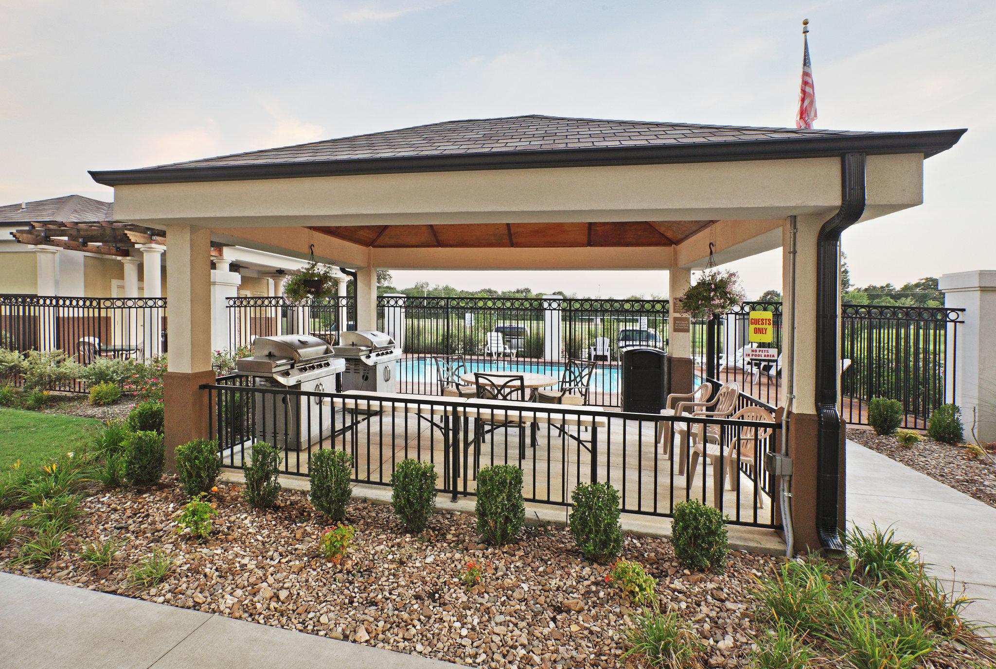 Candlewood Suites Fort Smith 6/50