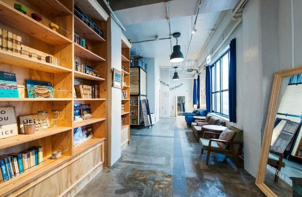 The Kitchen Hostel Ao 54/74
