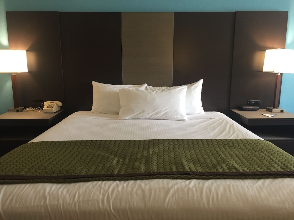 Travelodge by Wyndham Angels Camp CA 7/35