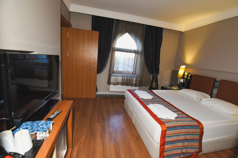 غرفة جونيور بسرير كوين بغرفة نوم واحدة، Suhan Cappadocia Hotel Spa 2/10