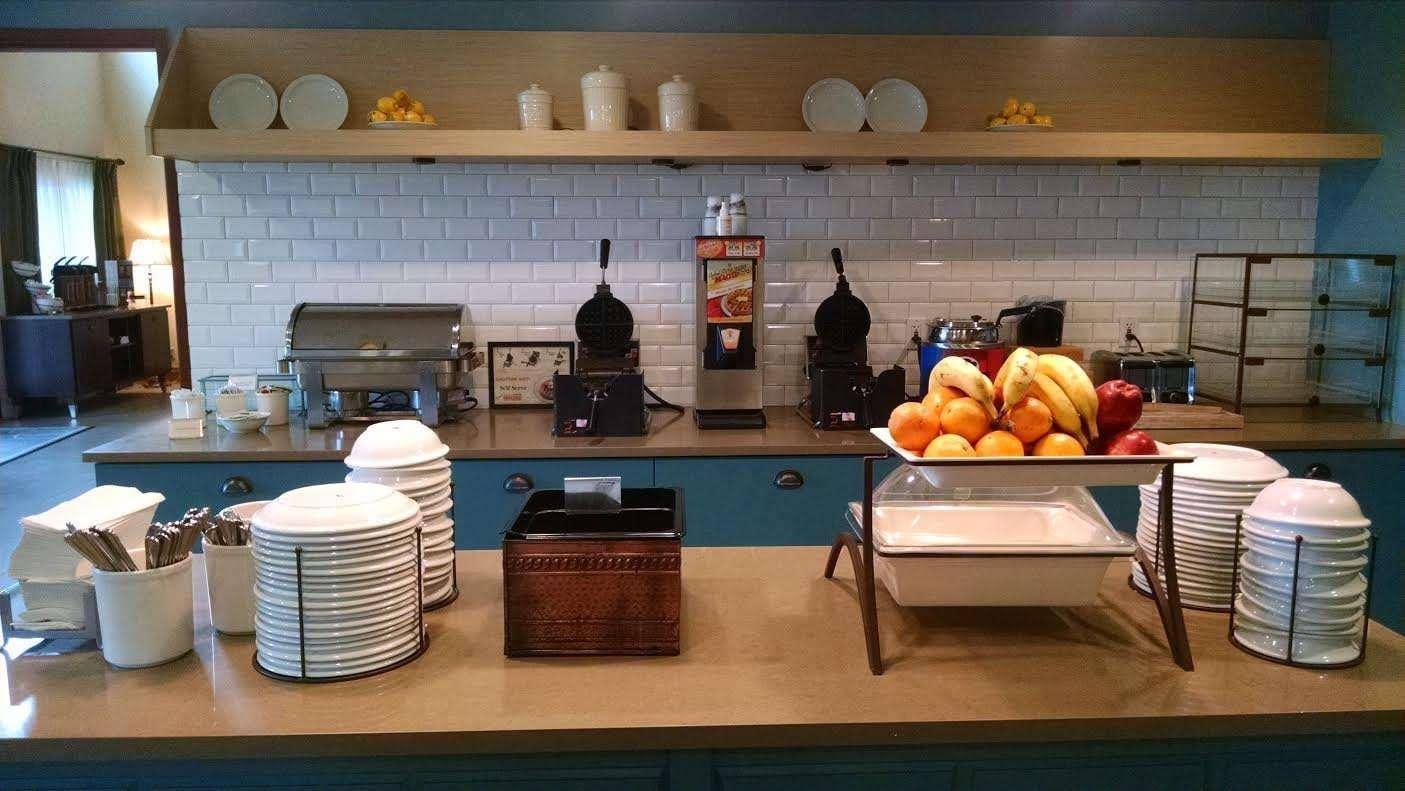 Country Inn & Suites by Radisson Lincoln North Hotel and Conference Center NE 19/22