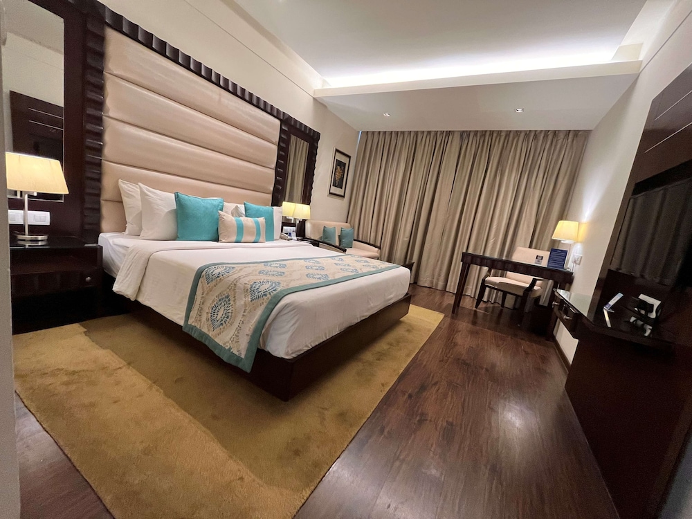 Deventure Sarovar Portico Kapashera 5/21