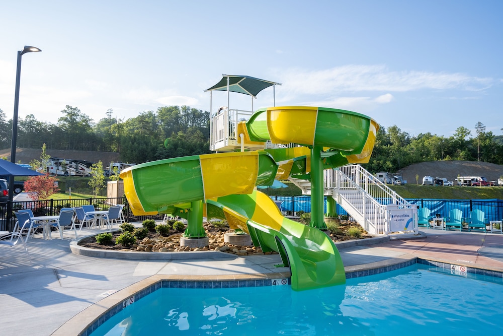 The Lodge at Camp Margaritaville 21/30