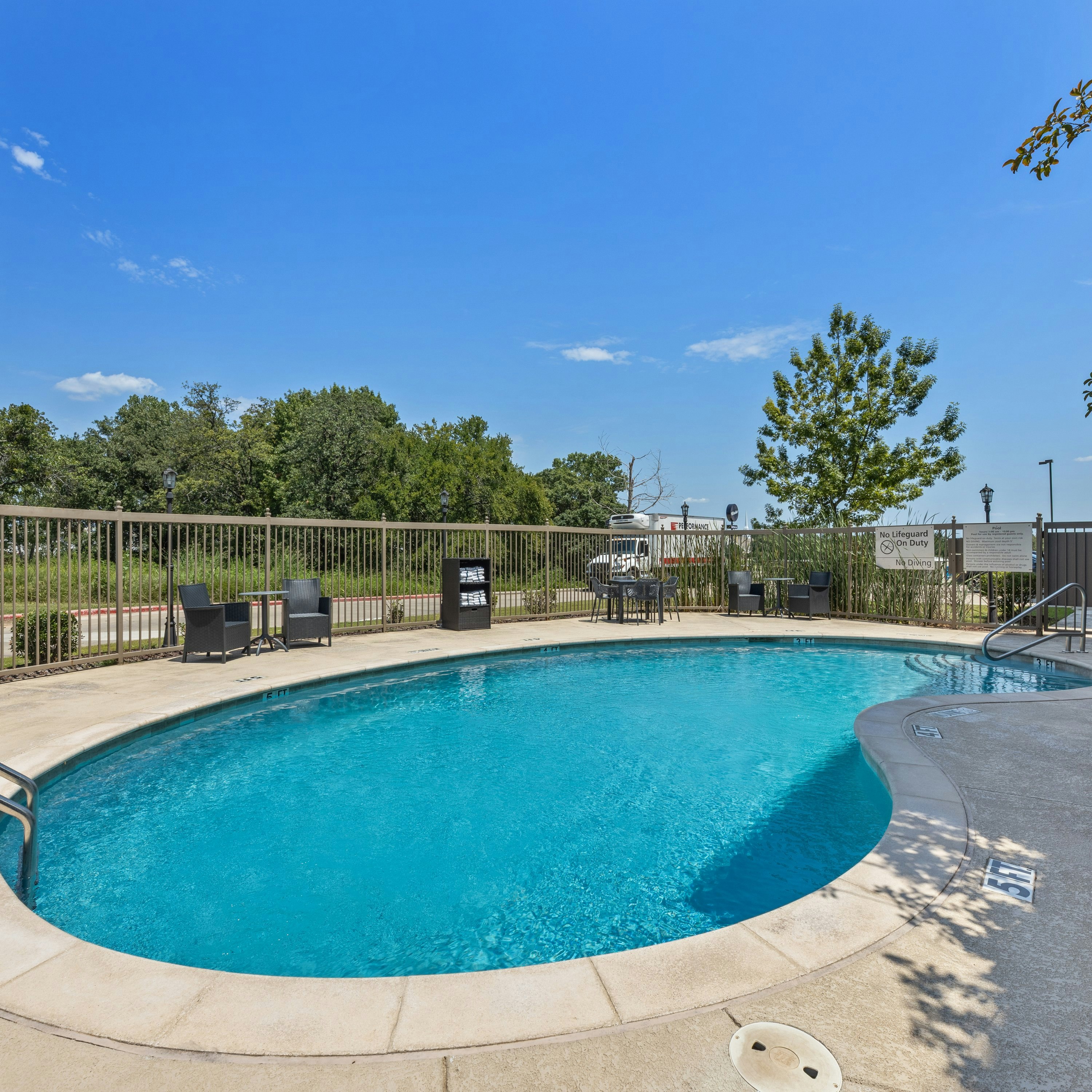 Hampton Inn and Suites Denison, TX 59/60