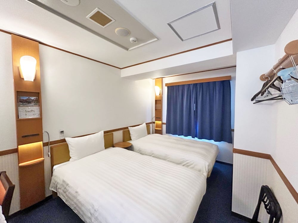 Toyoko Inn Naha Asahi Basi Ekimae 10/48