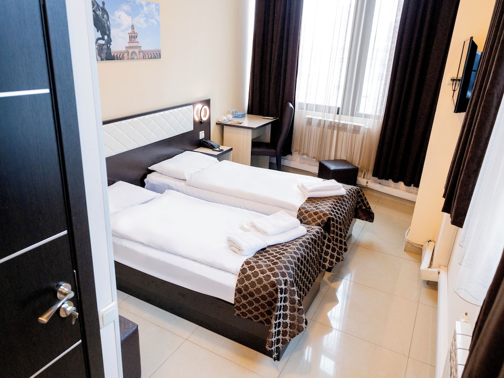 Comfort Hotel 18/50