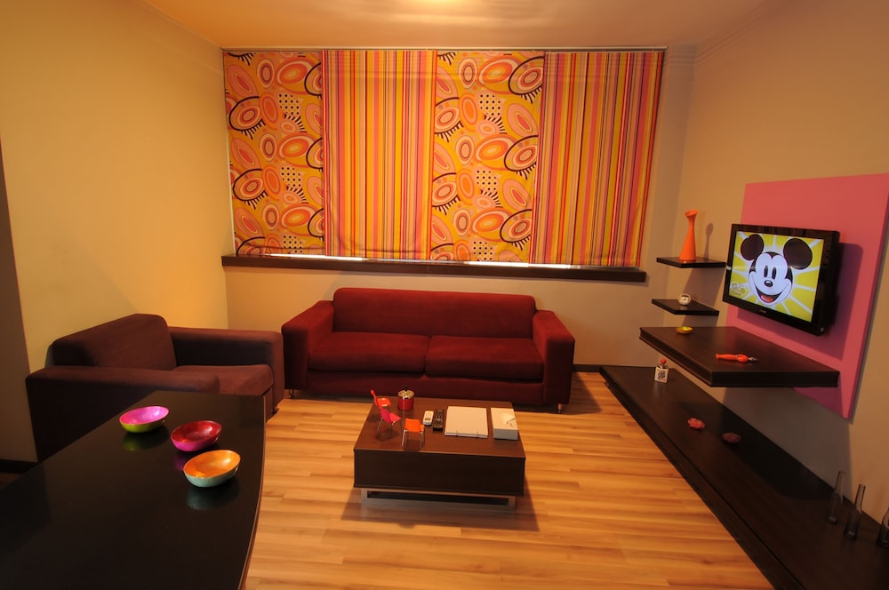 Suite Hotel Merlot 6/16