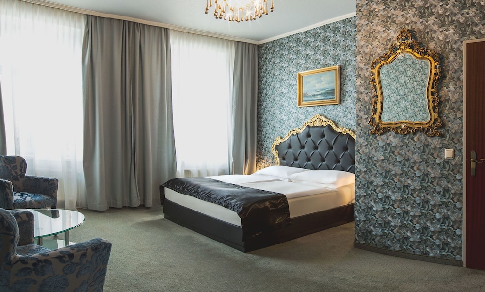 Hotel Urania 20/78