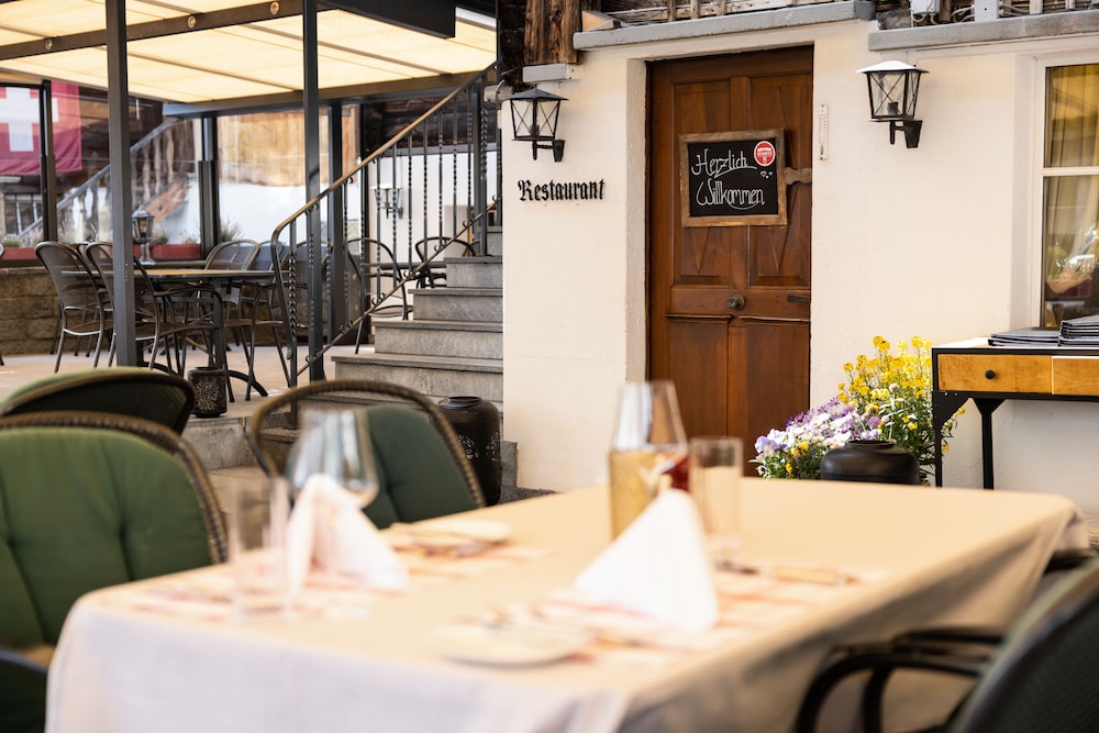 Swiss-Chalet Merlischachen - Historik Chalet-Hotel Lodge 33/44