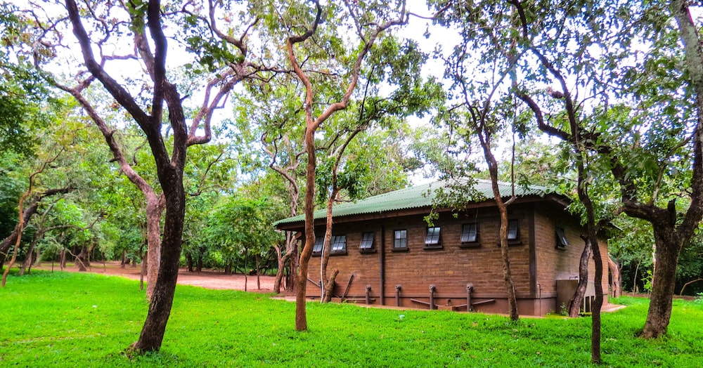 Woodlands Lilongwe 23/34