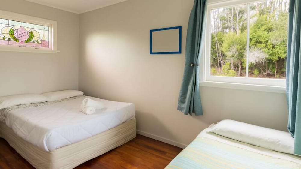 Russell-Orongo Bay Holiday Park 20/66