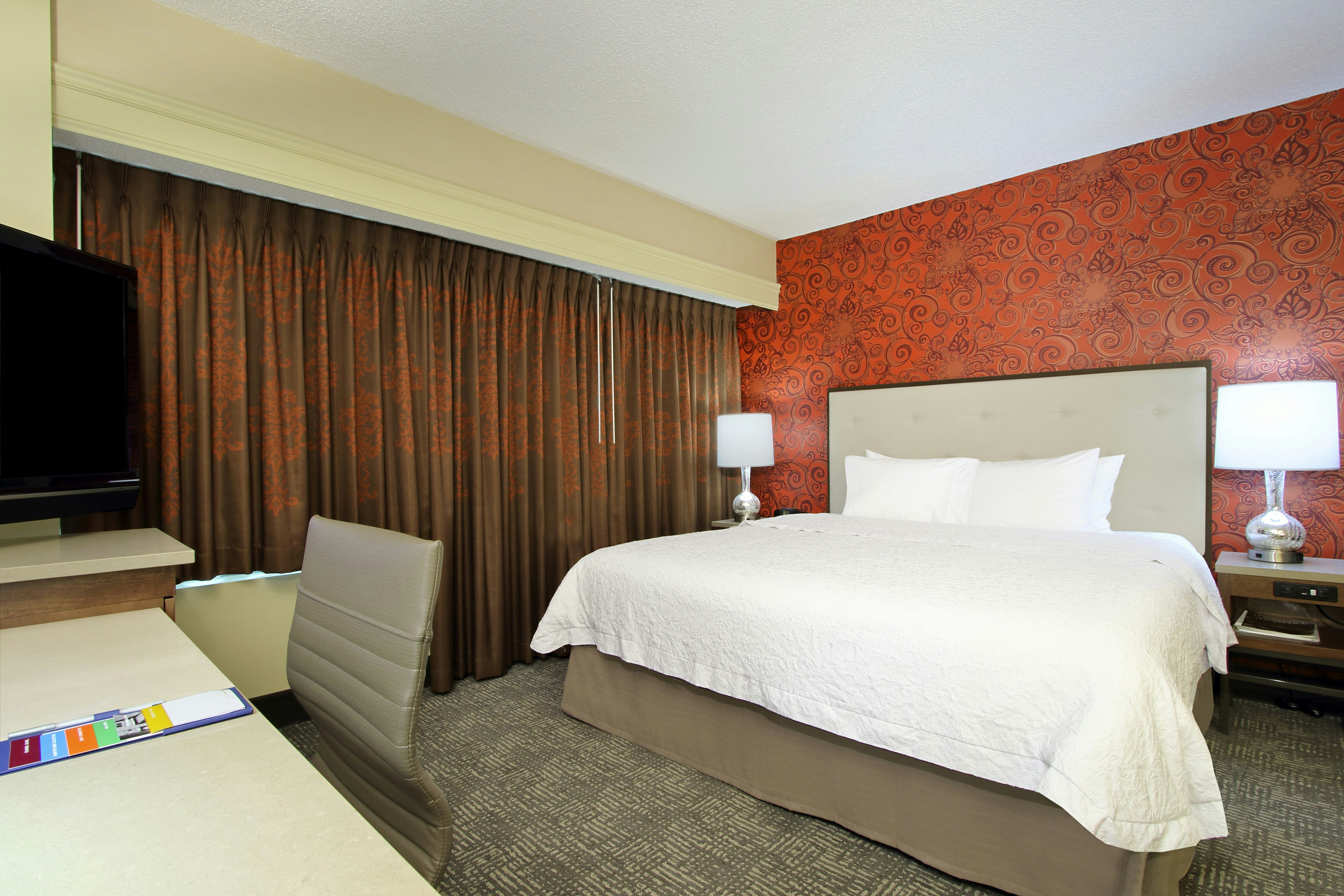 1 BEDROOM, SUITE, KING BED, CITY VIEW