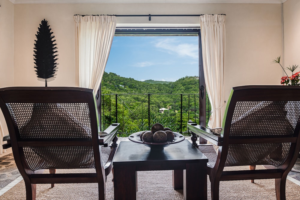 Firefly Plantation Bequia 25/50