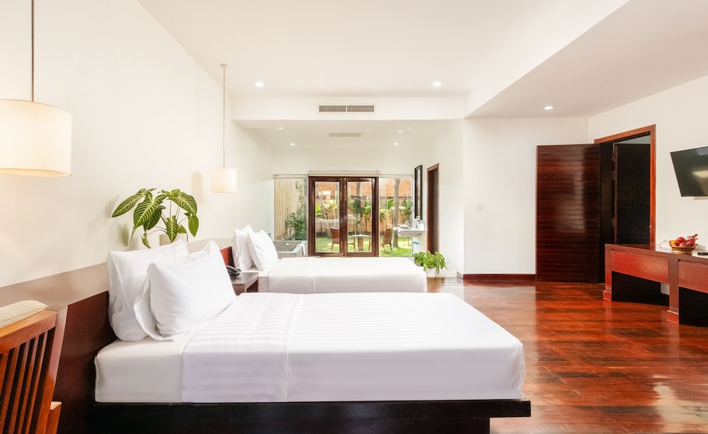 2 BEDROOMS, CONNECTING, FAMILY